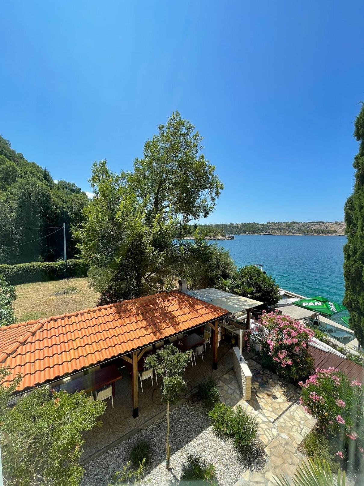אומיסאליי Bed&Breakfast Villa Eva מראה חיצוני תמונה