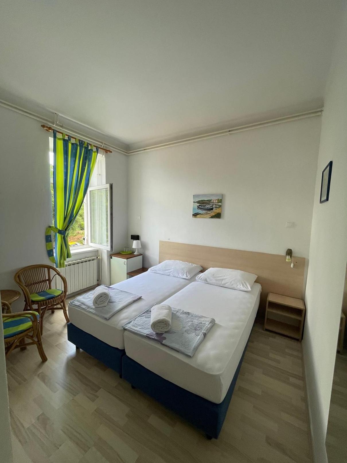 אומיסאליי Bed&Breakfast Villa Eva חדר תמונה
