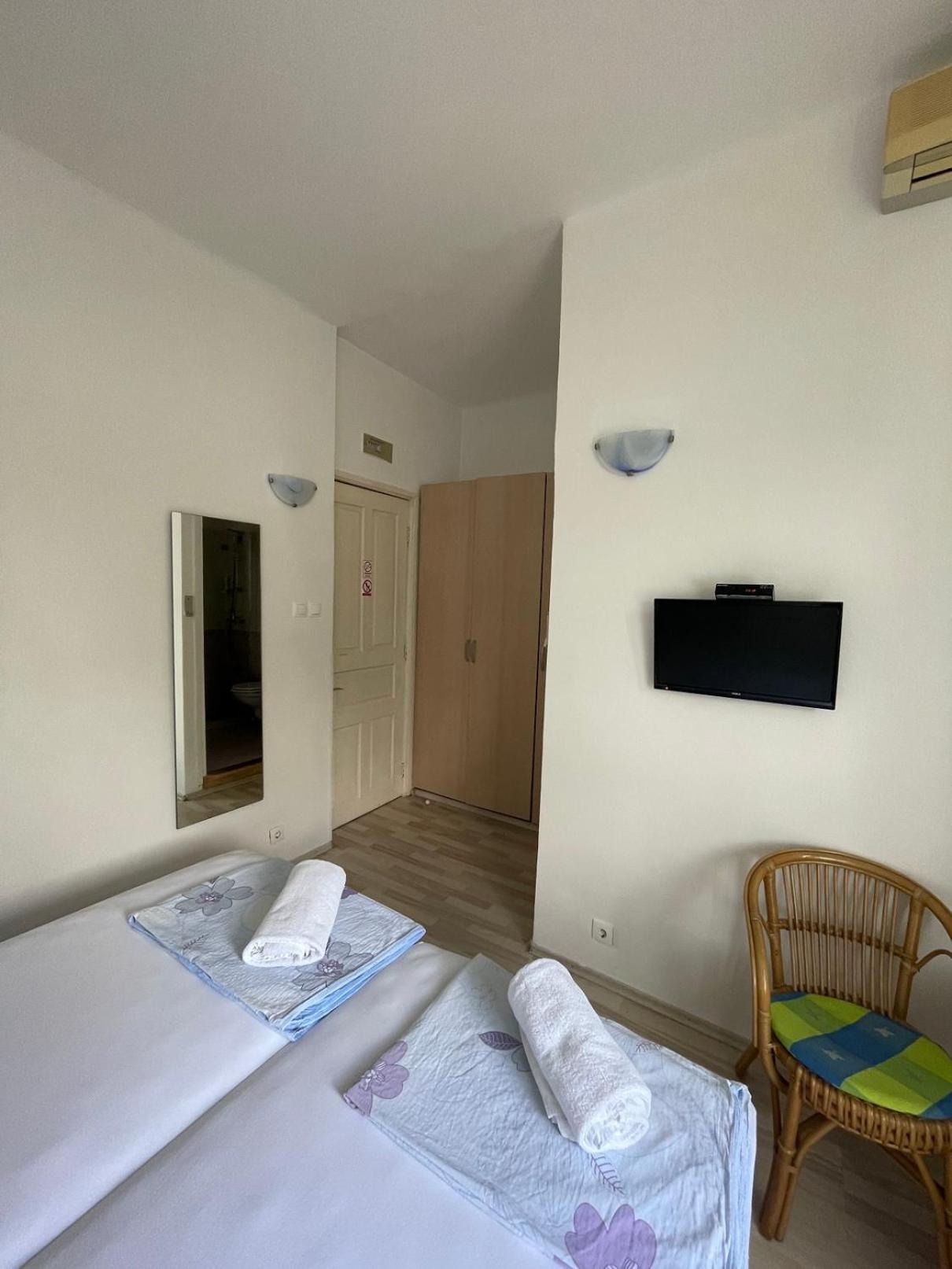 אומיסאליי Bed&Breakfast Villa Eva חדר תמונה