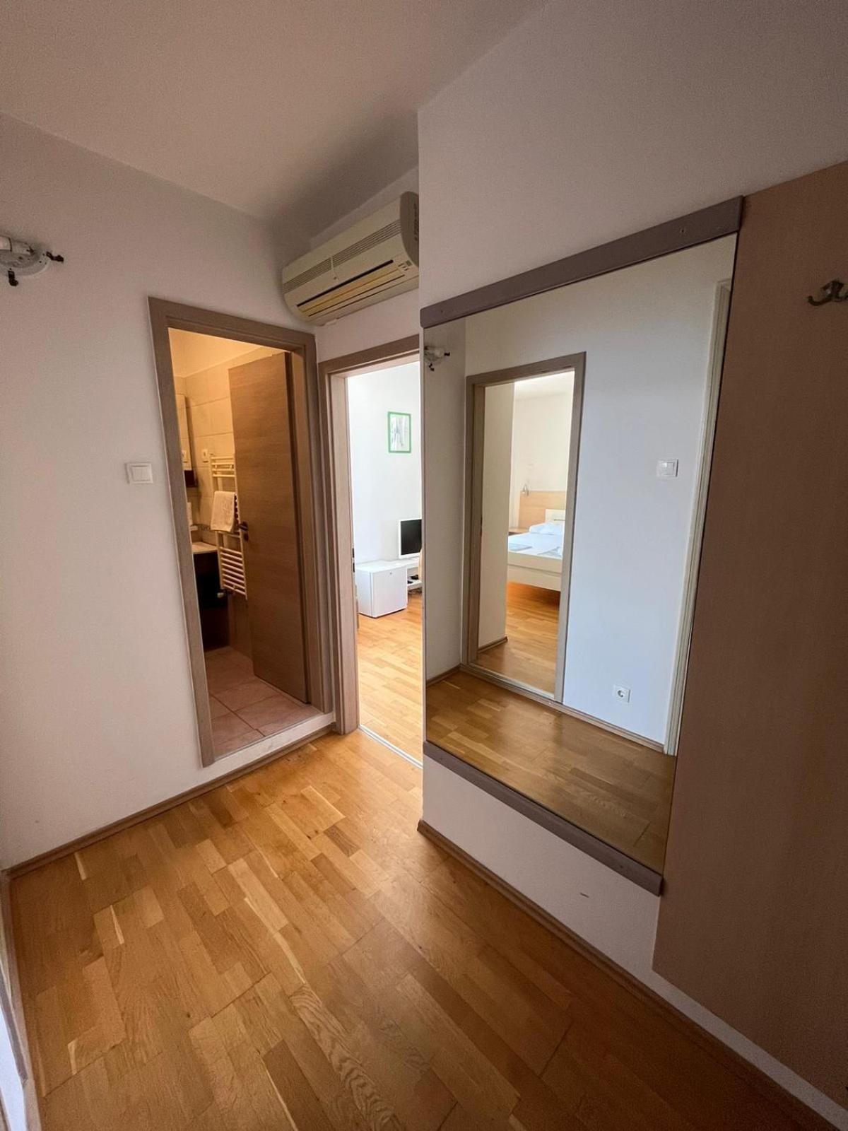 אומיסאליי Bed&Breakfast Villa Eva חדר תמונה