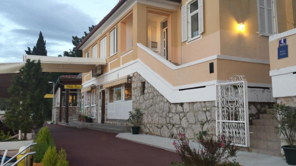 אומיסאליי Bed&Breakfast Villa Eva מראה חיצוני תמונה