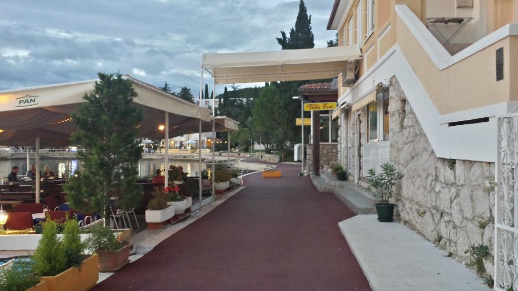אומיסאליי Bed&Breakfast Villa Eva מראה חיצוני תמונה
